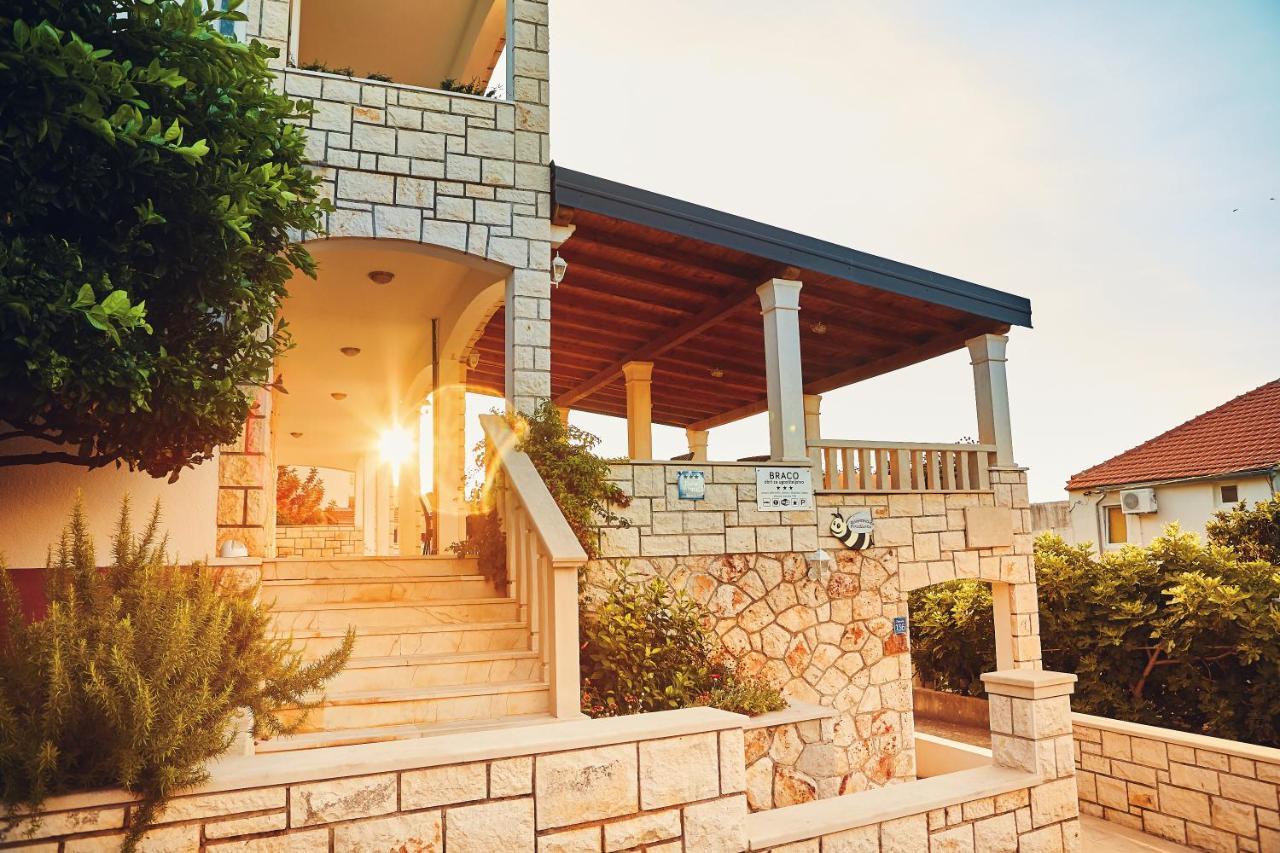 مبيت وإفطار زافالا Pansion Braco المظهر الخارجي الصورة