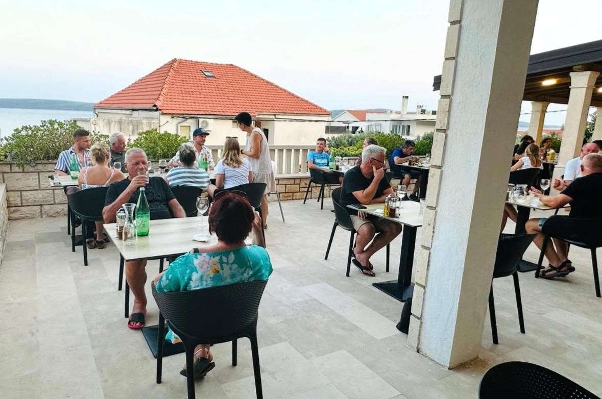 مبيت وإفطار زافالا Pansion Braco المظهر الخارجي الصورة
